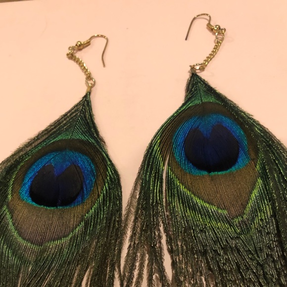 New Gold Tone Peacock Feather Earrings - Picture 2 of 2